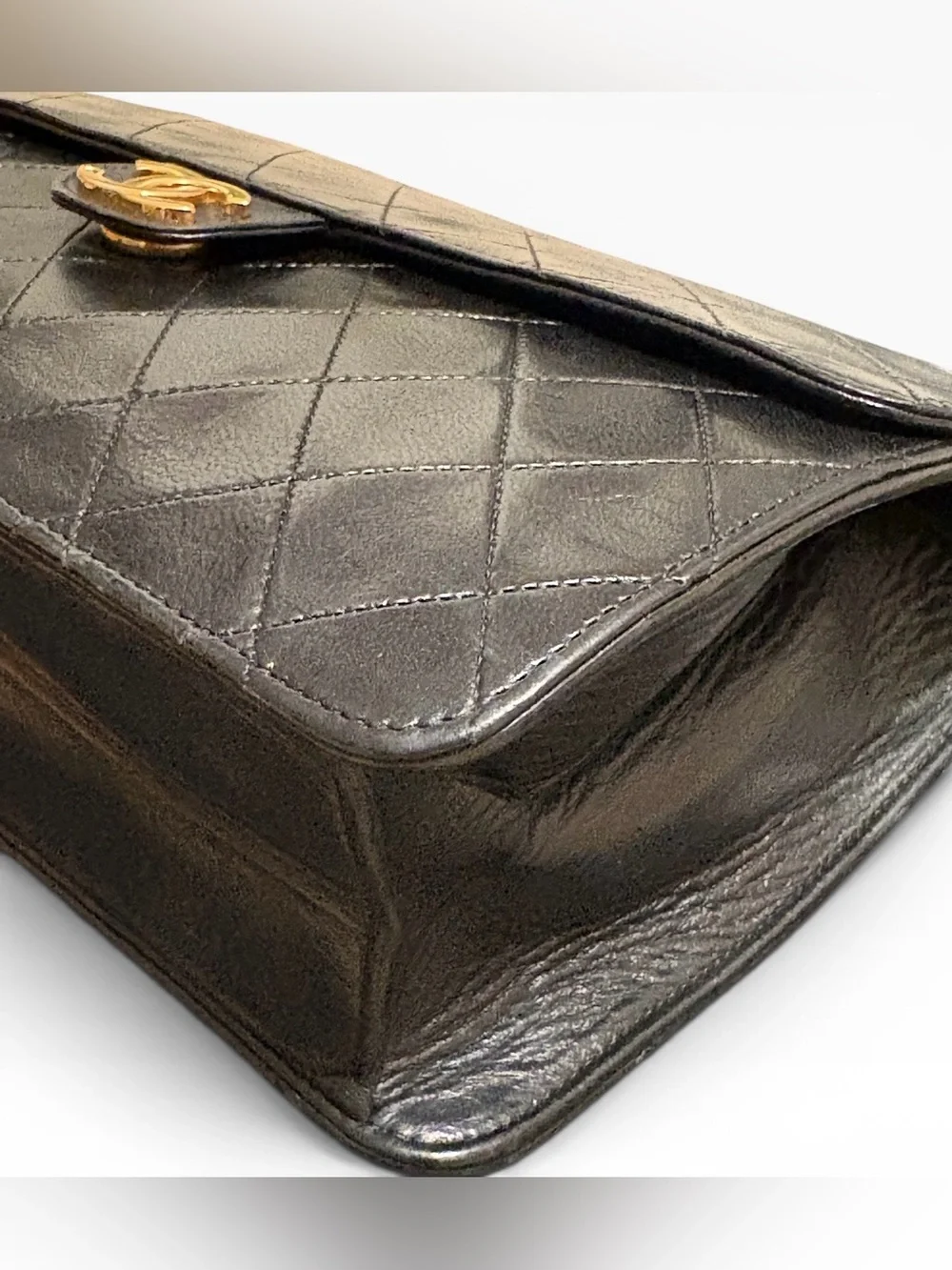CHANEL Vintage 1980s Classic Flap Black Lambskin Shoulder Bag
